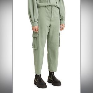 Levis cargo pants